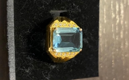 Anello in oro 18ct con acquamarina da 6.00ct e diamanti