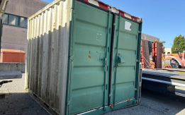 Container