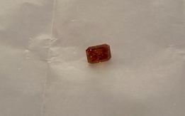 Diamante 1.16ct natural fancy vivid yellowish orange