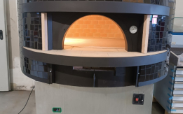 FORNO PIZZA ROTANTE A GAS CON BRUCIATORE
