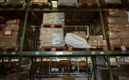 Magazzino lampade a induzione magnetica,supporti e rimanenze