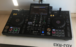 Pioneer DJ XDJ-RX3 - All-in-One DJ System = 1250 EUR