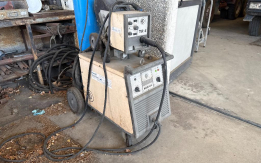 Saldatrice CEA mod. TR4 oltre vario materiale