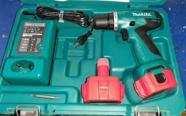 Trapano avvitatore Makita 6271DWAE